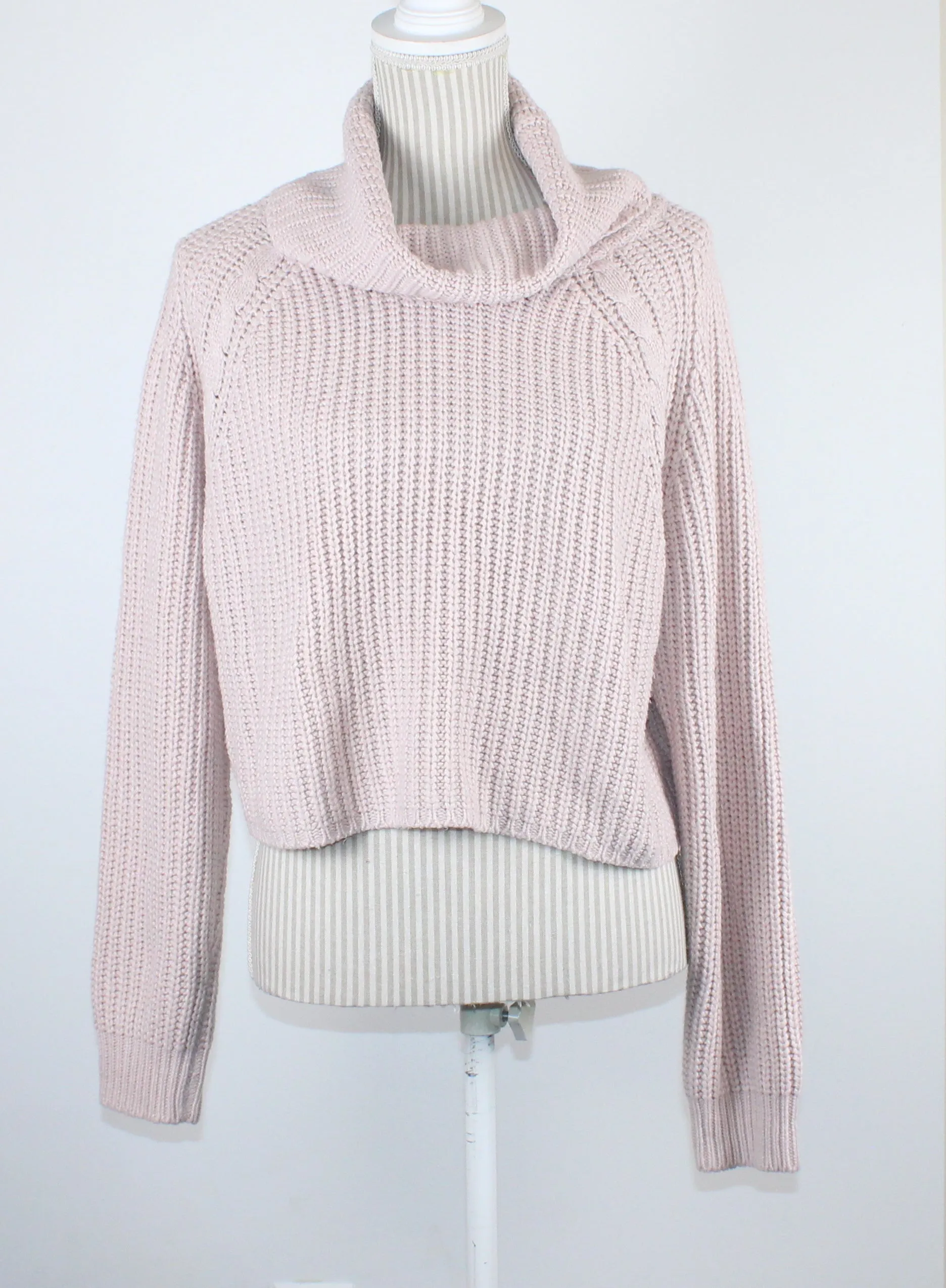 ARDENES CROP MUTED PINK SWEATER LADIES LARGE EUC