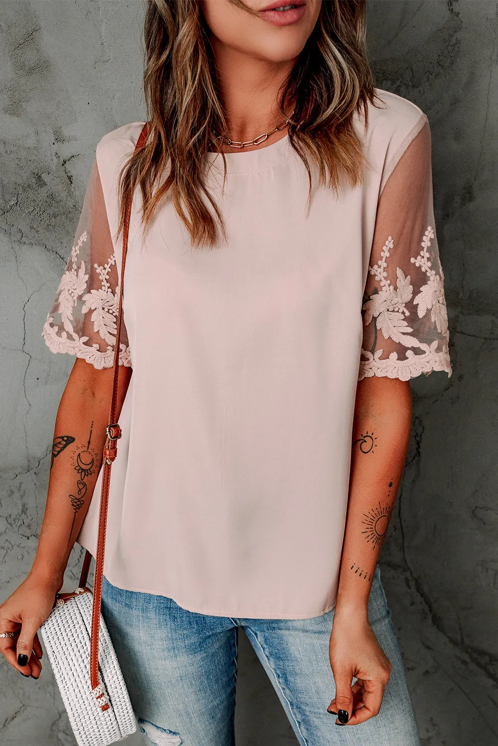 Chic Apricot Lace Short Sleeve Top