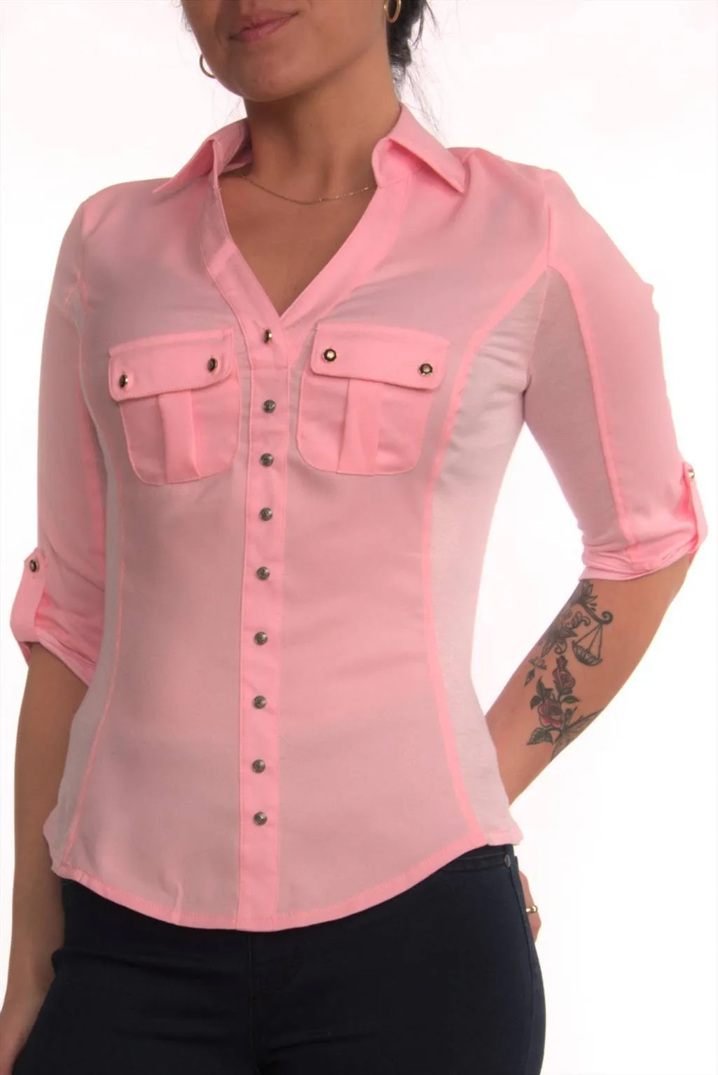 Fitted blouse with pockets