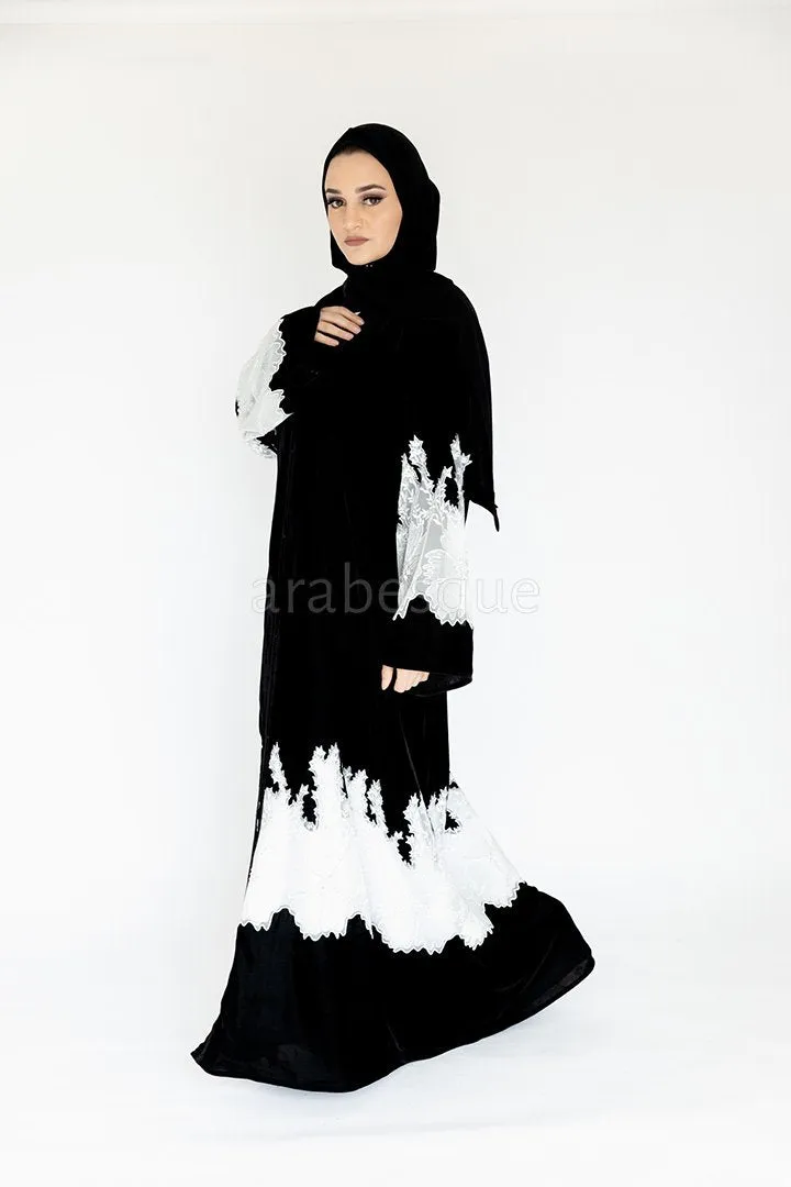 Elegant Hanan Velvet Abaya: Luxurious Full-Length Coverage