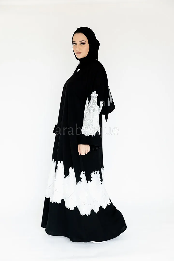 Elegant Hanan Velvet Abaya: Luxurious Full-Length Coverage