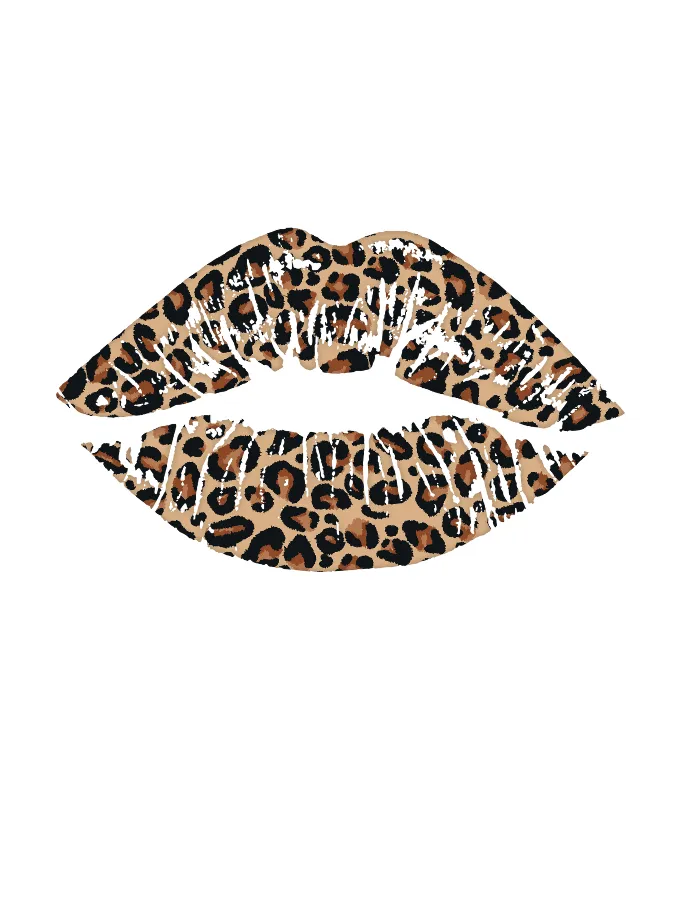 LEOPARD KISS FITTED TEE - WHITE