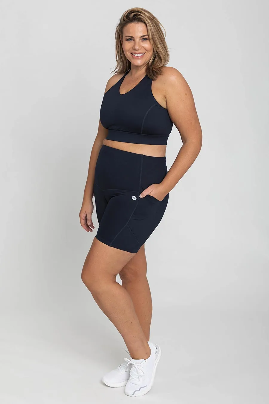 Sleek Performance Crop - Navy