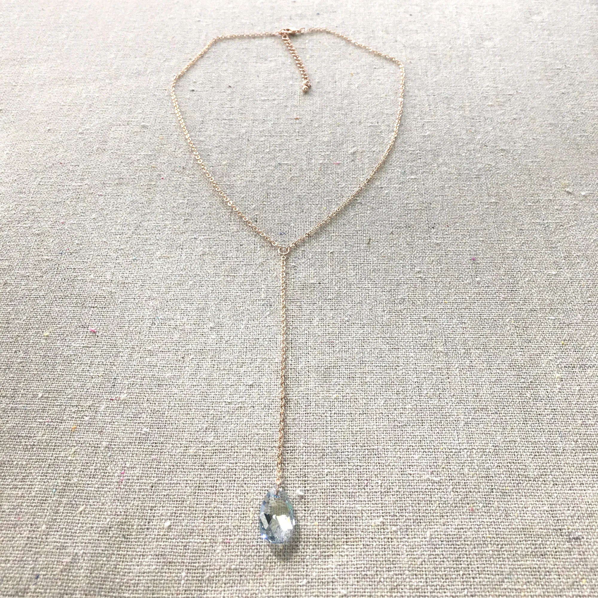 Sleek Y Necklace